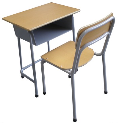 school-desk-clipart-9TzbyxnTE